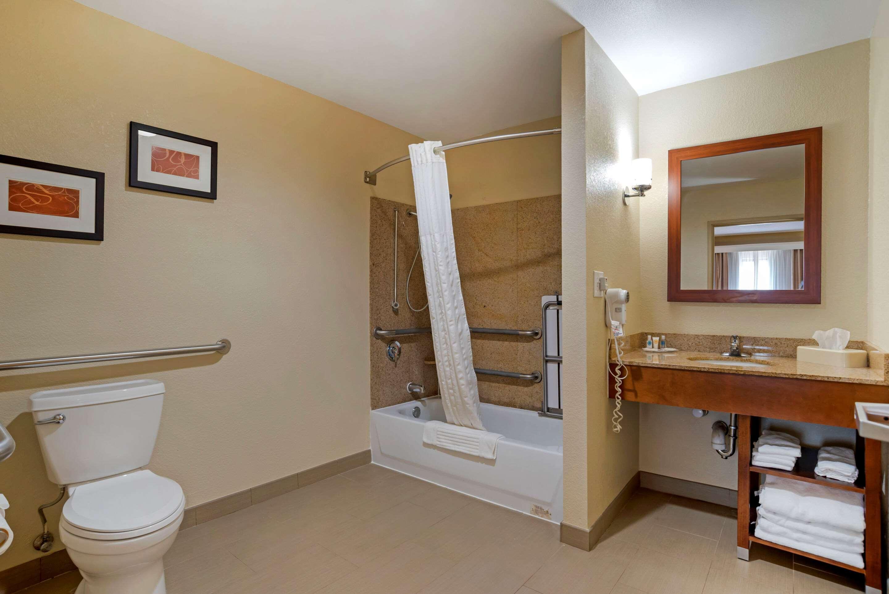 Comfort Suites Oxford I-20 Exit 188 Kültér fotó